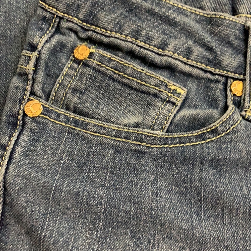 COOGI straight leg medium blue wash colorful pocket jean Size 10 - Picture 7 of 17